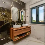 Luxury Sabina With A View Of - By Istrabook Pula