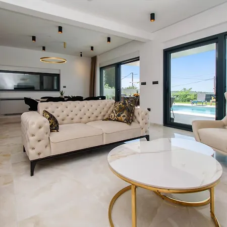 Luxury Sabina With A View Of Вілла Пула