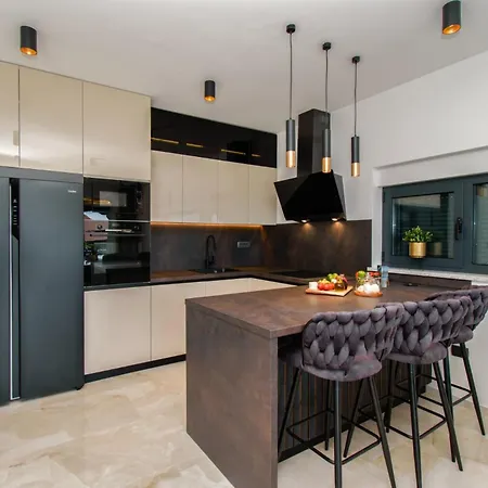 Вілла Luxury Sabina With A View Of Пула