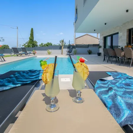 Вілла Luxury Sabina With A View Of