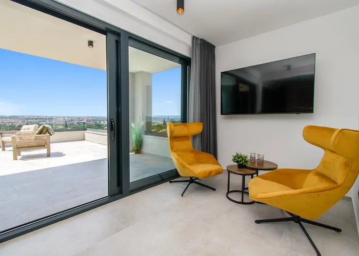فيلة Luxury Sabina With A View Of - By Istrabook *
