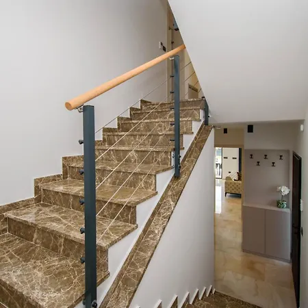 Luxury Sabina With A View Of Villa *