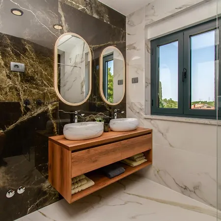 Luxury Sabina With A View Of Pula