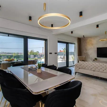 Luxury Sabina With A View Of - By Istrabook Villa Pula