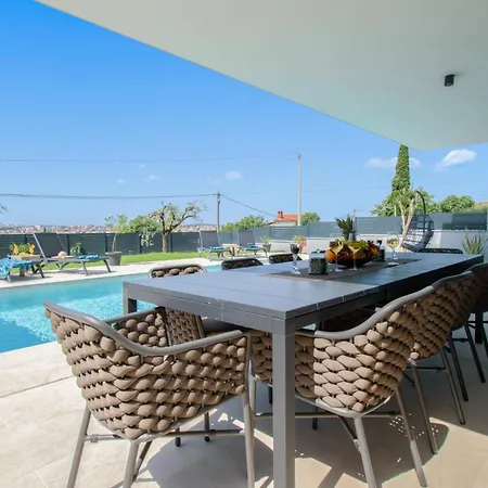 Villa Luxury Sabina With A View Of - By Istrabook