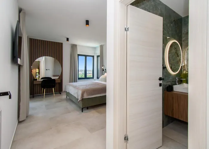 Luxury Sabina With A View Of Villa