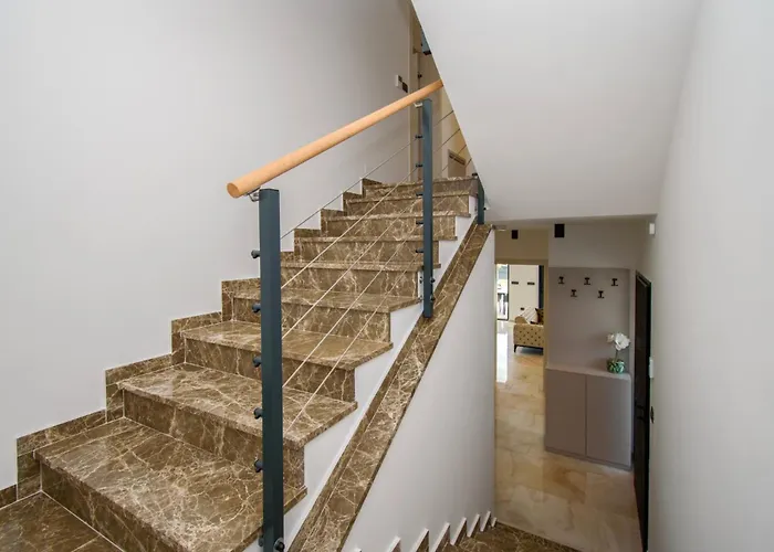 Luxury Sabina With A View Of Villa *