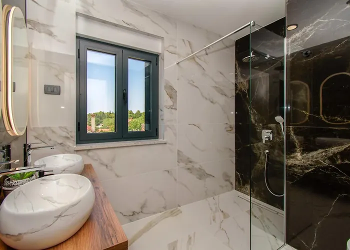 Luxury Sabina With A View Of Pula