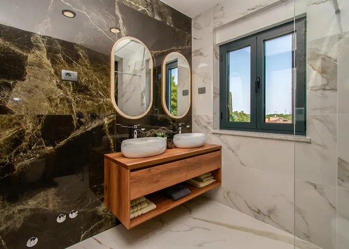 Luxury Sabina With A View Of Pula