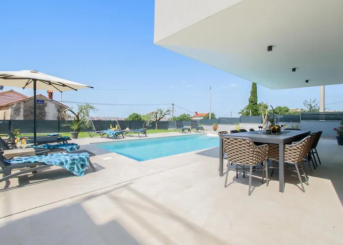 Luxury Sabina With A View Of