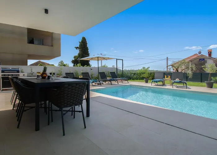 Luxury Sabina With A View Of *